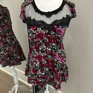 Anthropologie Kimchi Blue Tunic Top Floral Mini Dress Size Medium Black Pink